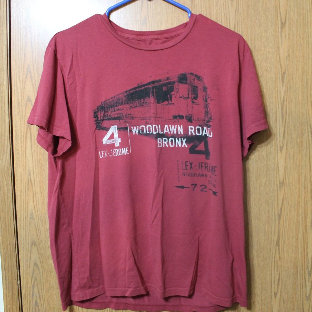 PRICE REDUCED!--Men's Ralph Lauren Graphic T-Shirt Sz Medium